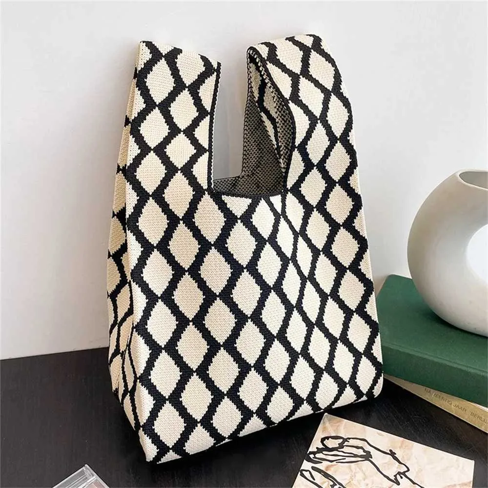 Fi plain knitted handmade womens casual handbag Korean mini knot wrist environmentally friendly shopping bag Y241106_voghion.com