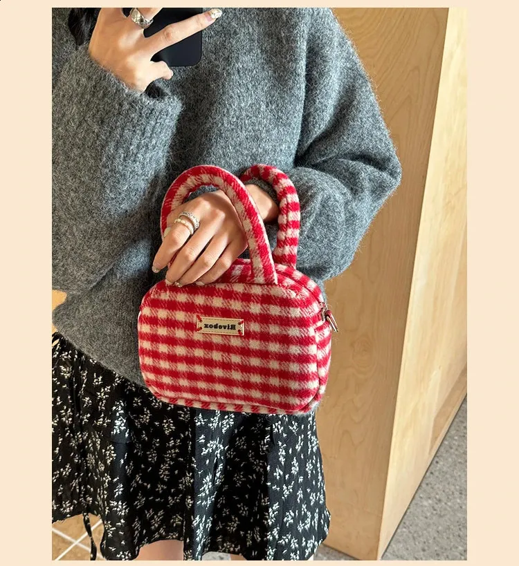 Xiuya Vintage Süße Handtasche für Damen Rot Kariert Buchstaben Weiche Kawaii Crossbody Herbst Winter Schultertasche 240816_voghion.com