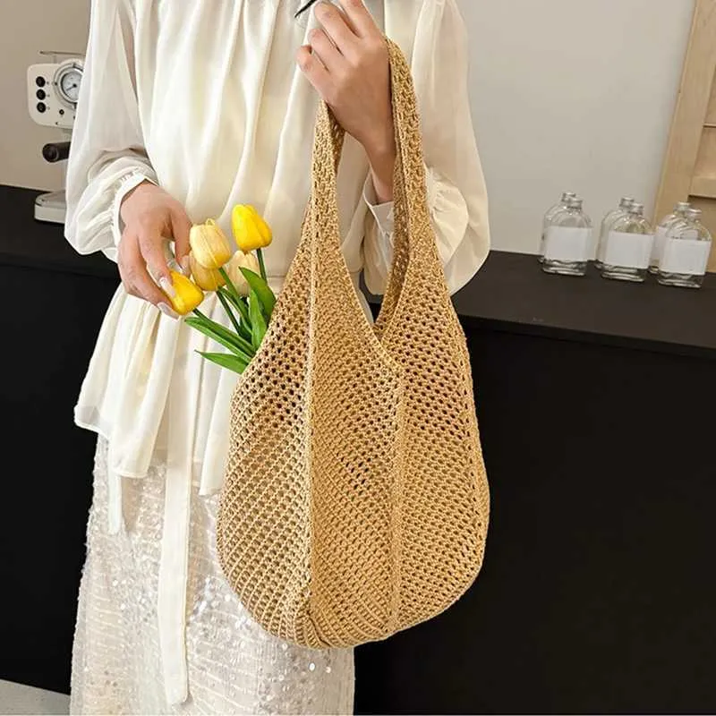 Womens crochet handbag mesh beach large capacity fashionable knitted shoulder solid color simple shopping bag Y241011_voghion.com