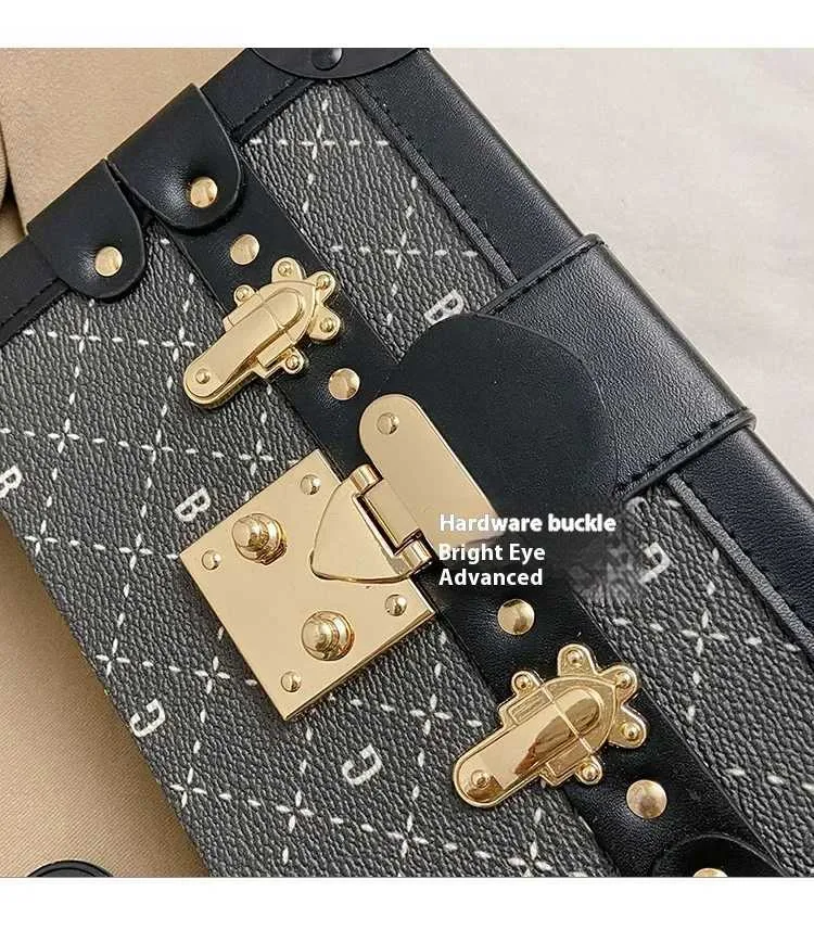 High Texture Small Square New Niche Design Box Bag Light Vintage Print Single Shoulder Crossbody Ba241214_voghion.com