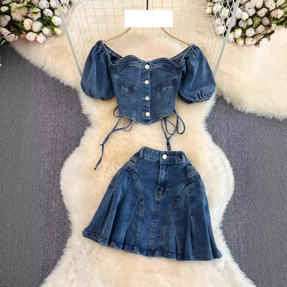 Women's fashion off-the-shoulder denim halter top two-piece high-waisted pleated skirt