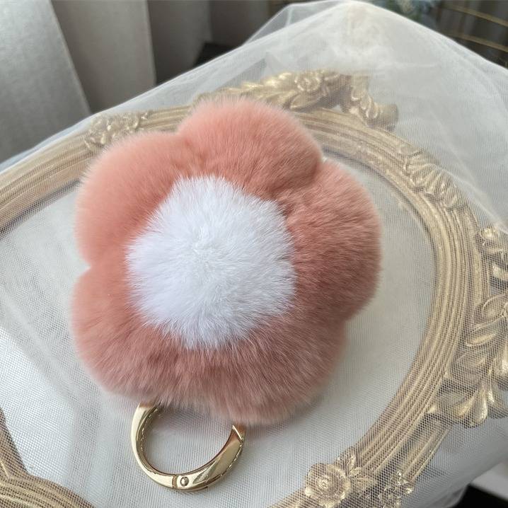 Adorável chaveiro de pele de coelho com flor - mistura de cores pastel e pingente de margarida para meninas, acessório fofo para bolsa e presente para lembranças de viagem_voghion.com