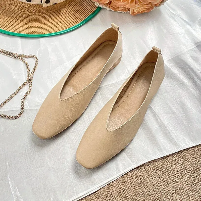 Damskie wiosenne swobodne kwadratowe noski niskie miękkie podeszwy Lolita płaskie baleriny czerwone damskie eleganckie francuskie retro klamry Mary Janes_voghion.com