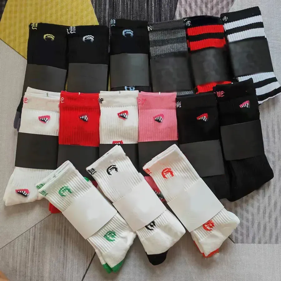 Erkek Kadın çorapları Tasarımcı çorap klasik harf rahat nefes alabilen pamuk yüksek kaliteli moda 15 çeşit renk_voghion.com