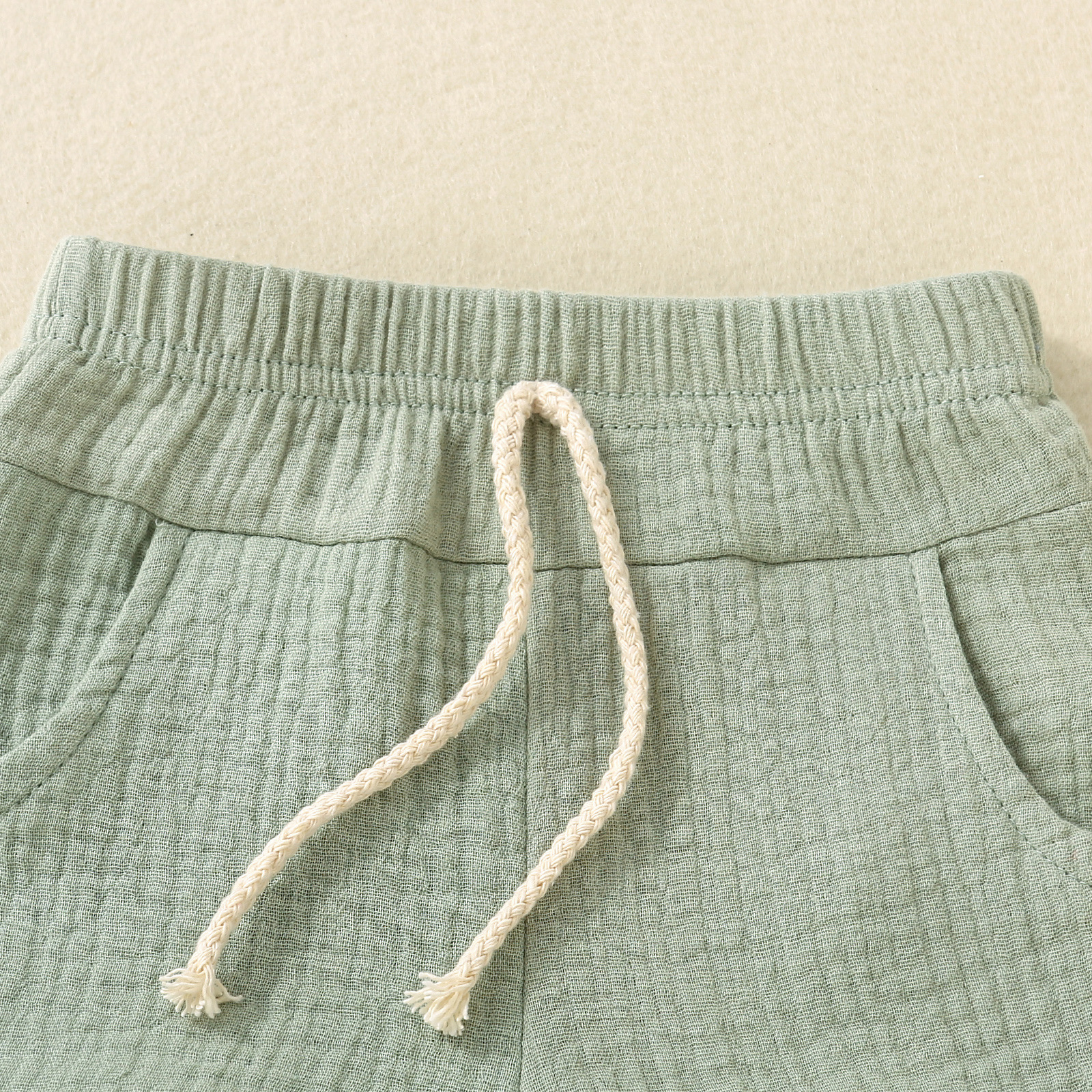 Mère et enfants infantile et enfant en bas âge bloc de couleur poitrine dessus patchwork poche col ouvert T-shirt + couleur unie cordon ensemble short et haut_voghion.com