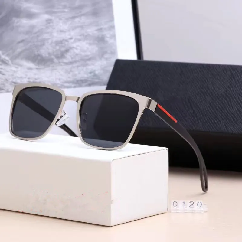 Occhiali da sole designer per uomo e donna stile classico moda_voghion.com