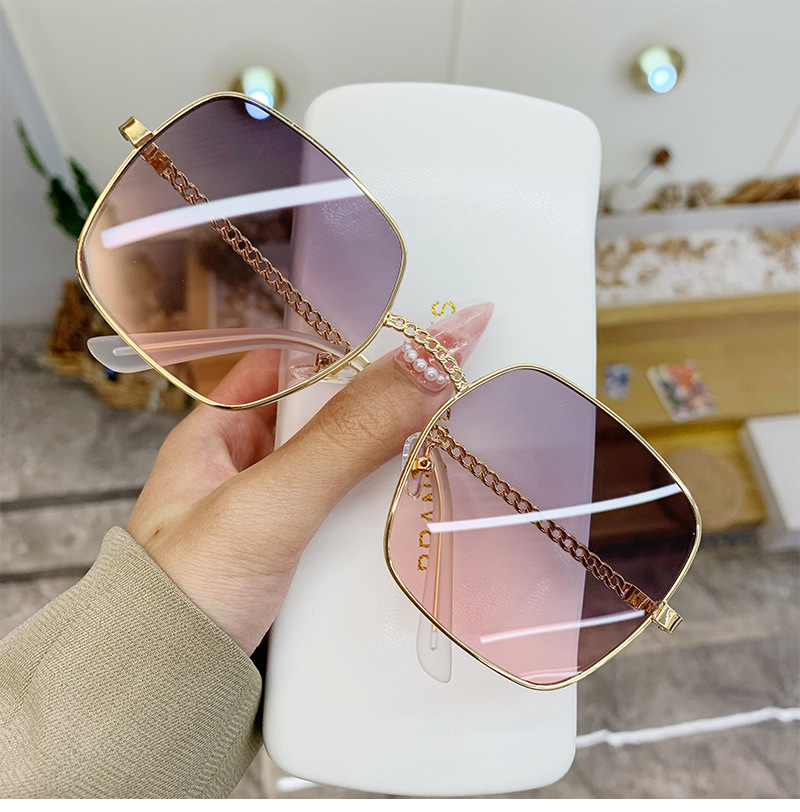 New Fashion Classic Oversize Sunglasses Women Brand Designer Metal Big Frame Shades Sun Glasses Eyewear Gafas UV400_voghion.com