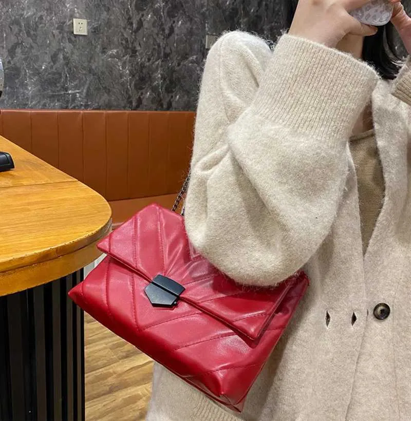 Ketten Schulter Frauen PU Leder Achselhöhle Mode Messenger Kleine Klappe Umhängetasche Dame Einkaufstasche femmeC241103_voghion.com