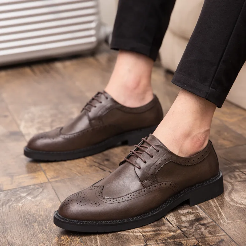 Sapatos Oxford masculinos estilo brogue para balada, negócios, traje formal italiano, moda casual, em couro, novos modelos para homens, ideais para casamentos e festas._voghion.com