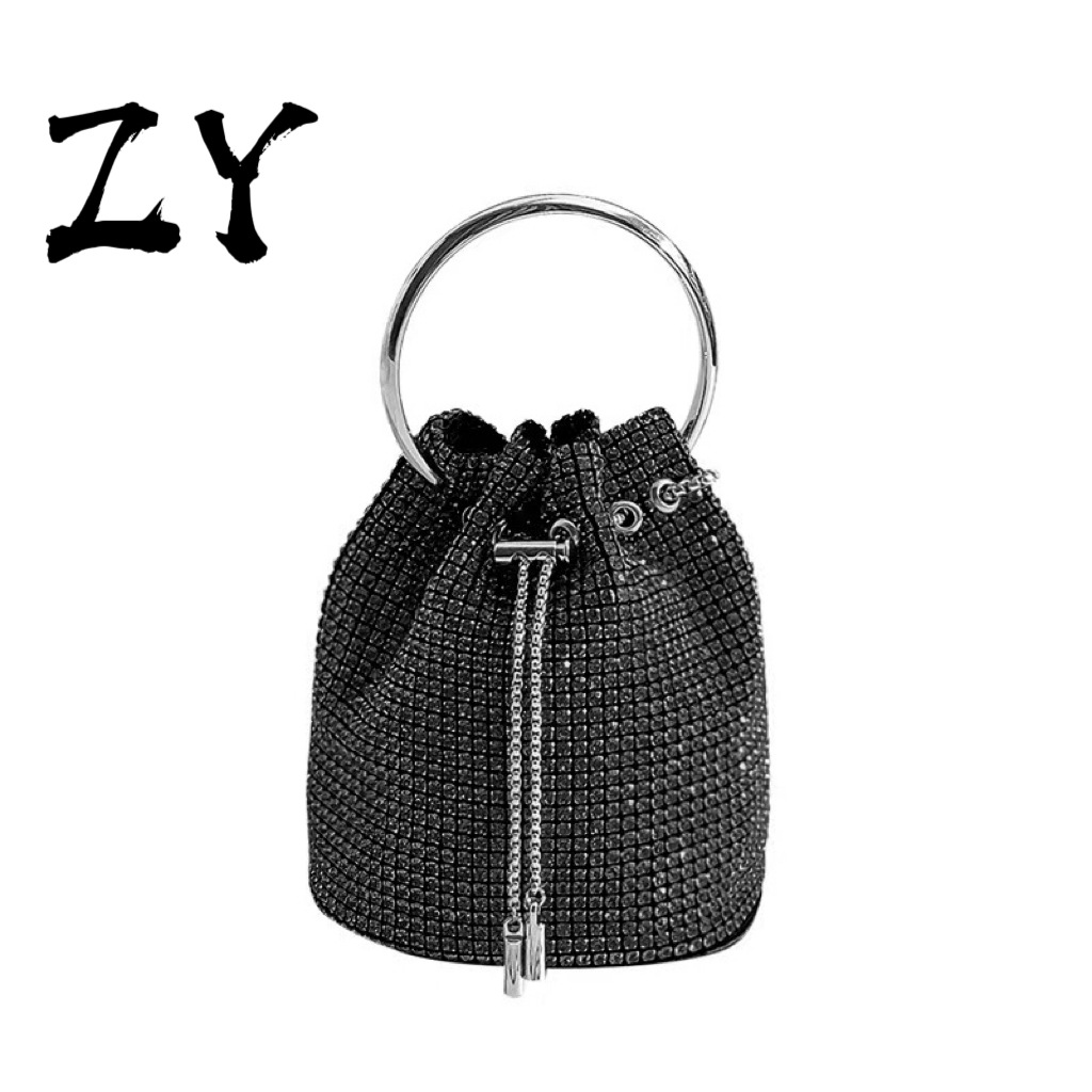 Borsa a tracolla versatile, borsa da sera con tracolla, borsa a secchiello, borsa da sera con strass intarsiati, per donna_voghion.com