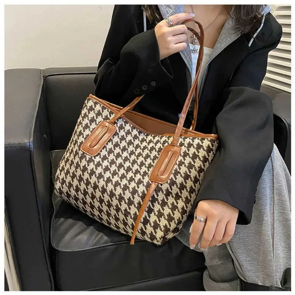 Fashionable Women's Shoulder Bag And Handbag In Houndstooth Style_voghion.com