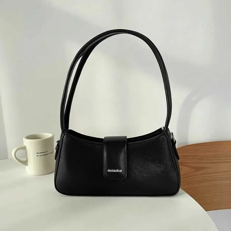 Fashion Shoulder Axillary Solid Color Niche Black Small Square Bag Leisure Versatile Lady Commuter Bags Crossbody_voghion.com