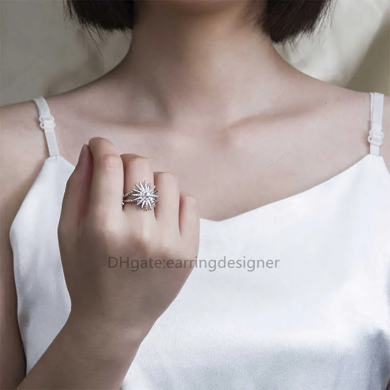 Suower Designer-Schmuckset für Frauen mit Zirkonia, weißvergoldetem Messing, Ohrstecker, personalisierter Ring und Halskette_voghion.com