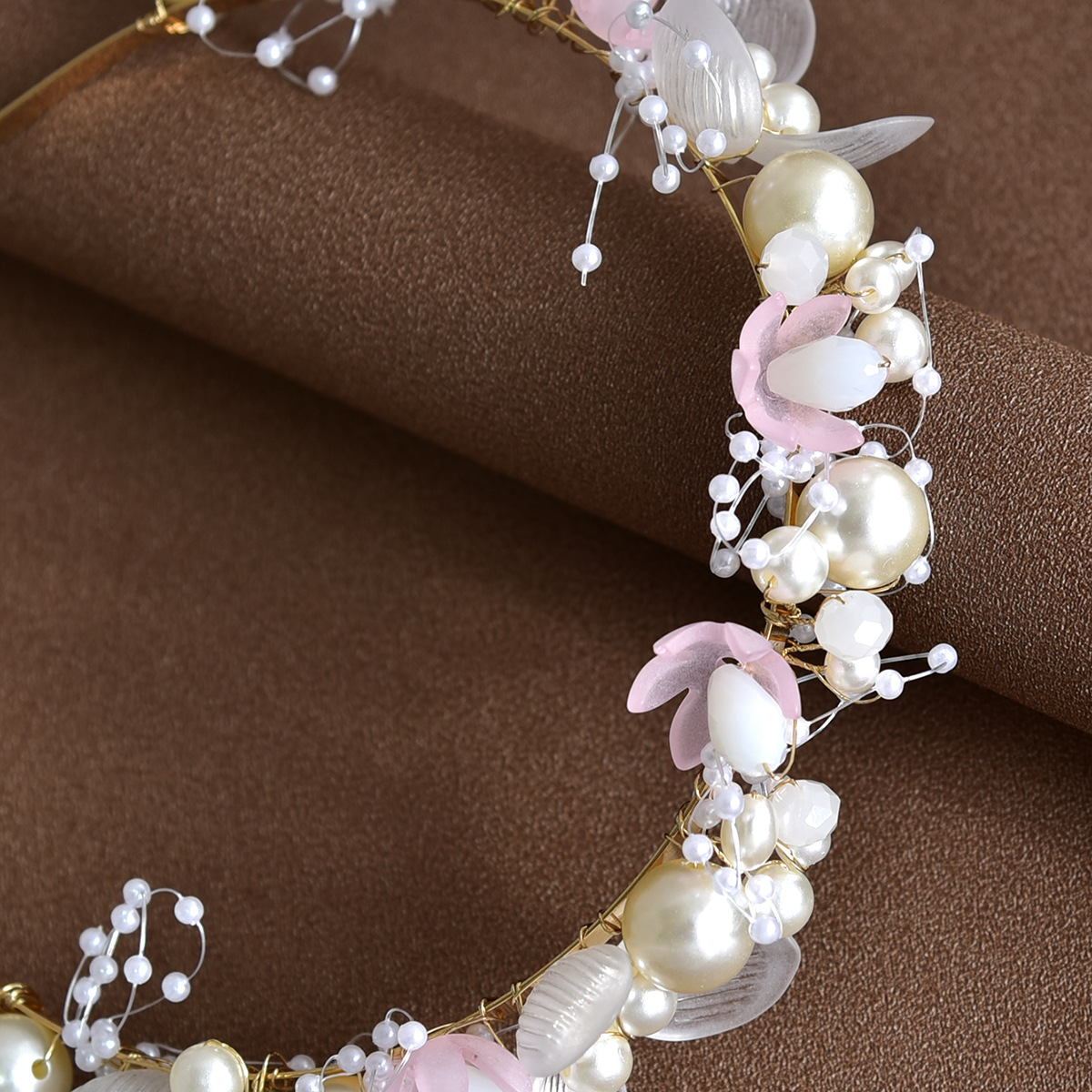 Haarschmuck für die Brauthochzeit, weiches Kettenstirnband mit weißen Blumen und handbestickten Perlen, Girlandenkrone für Mädchenkleider_voghion.com