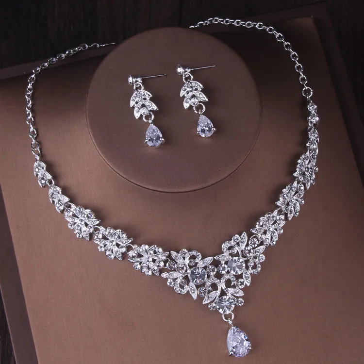 Upeat Sier-väriset kristallisetit, muoti tiaras-kruunukorvakorut, kaulakoru, naisten hääpukukorusetti_voghion.com