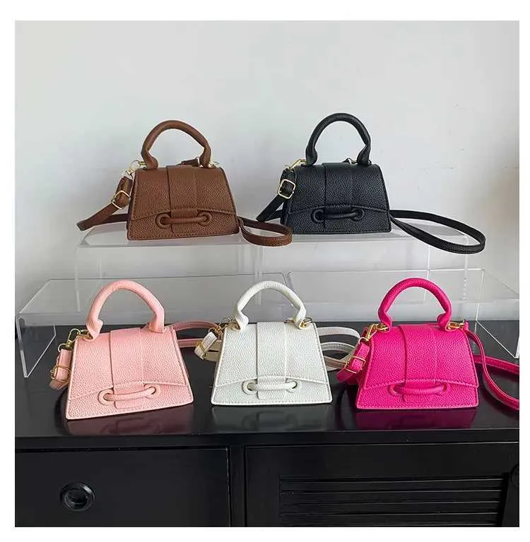 2024-es új divatos női sokoldalú, hétköznapi mini keresztpántos táska, niche trendi válltáska BA241103_voghion.com