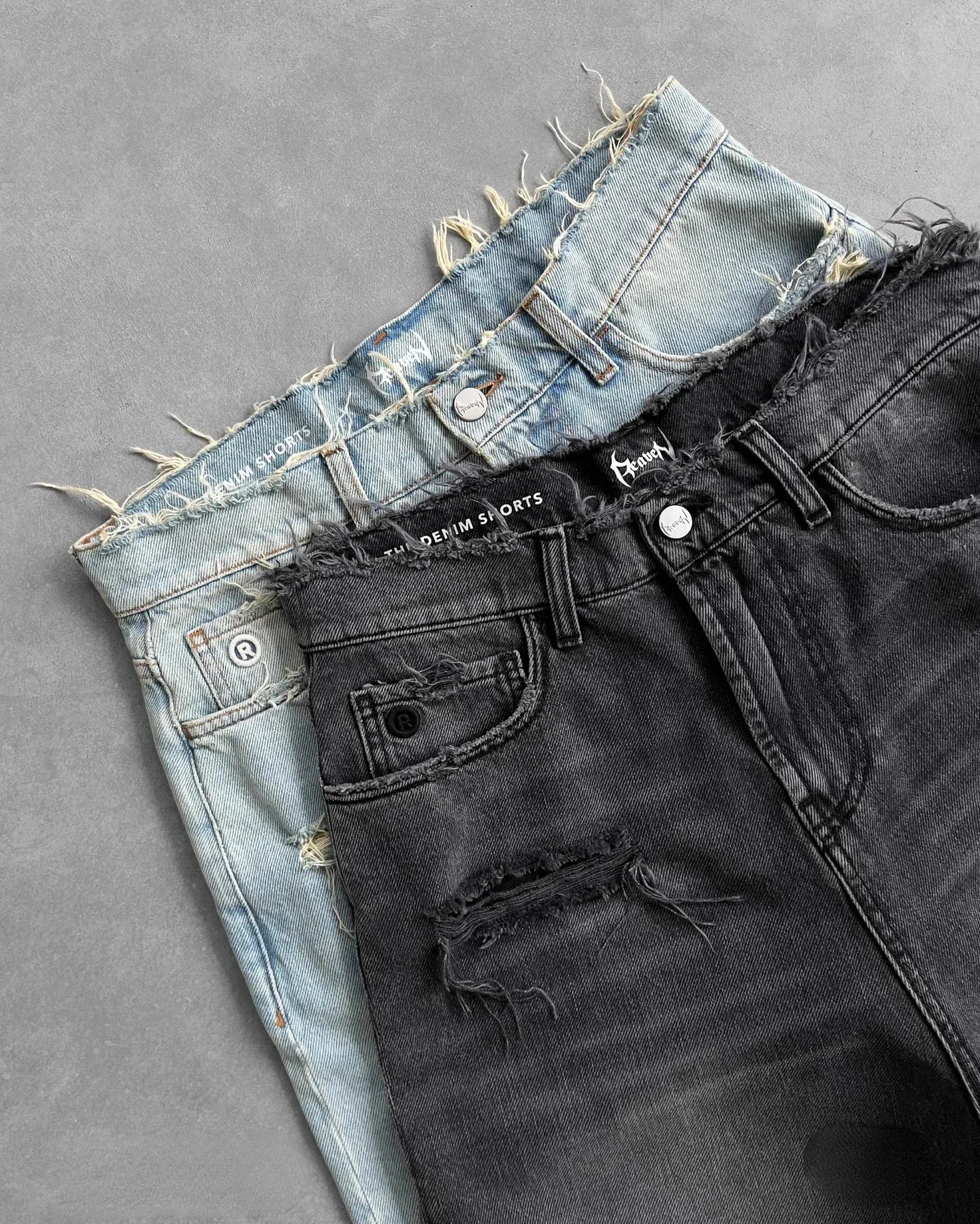 Reaven Summer Hip Hop Ripped Hole Raw Edge Denim Black Blue Wash Punk Work Shorts Vintage Men Women Jorts Y2K Streetwear_voghion.com