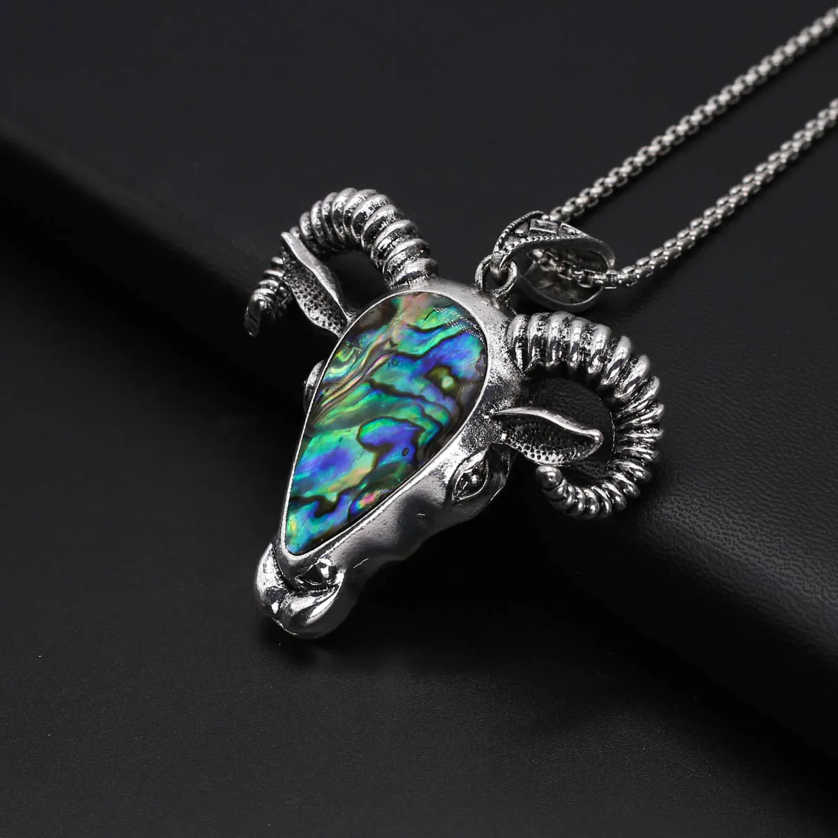 Kedjor Naturlig Abalone Shell Patchwork Legering Demon Fårhuvud Ko Hänge Halsband Utsökta Smycken Gåva För Män Kvinnor_voghion.com