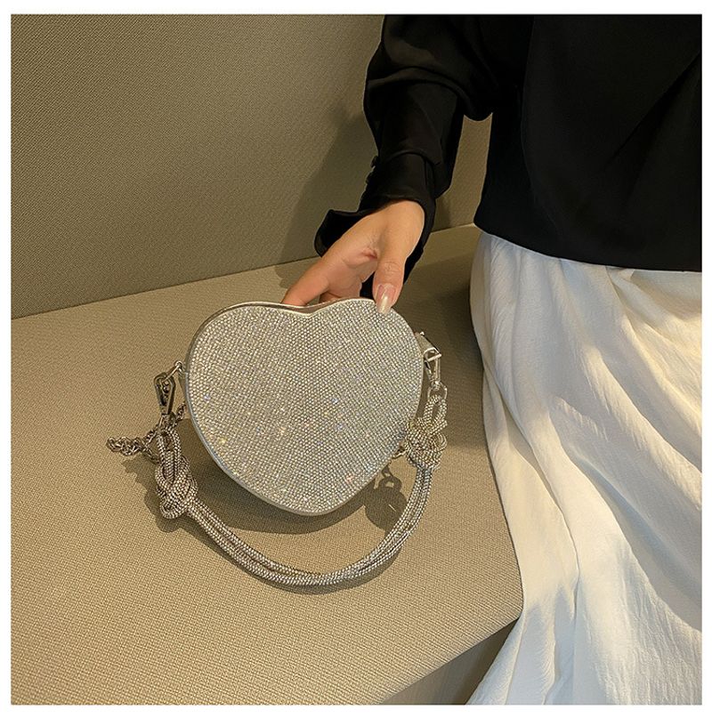 Andralyn Modische Love Modische, vielseitige Umhängetasche 2024 Neue Taschen Bankett Diamond Unterarmtasche für Damen_voghion.com