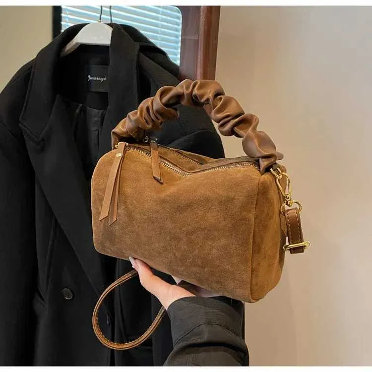 Sacs à bandoulière légers en PU pour femmes avec fermeture éclair tendance 2024 Design à plis tendance Bolsas Para MujeresC241103_voghion.com