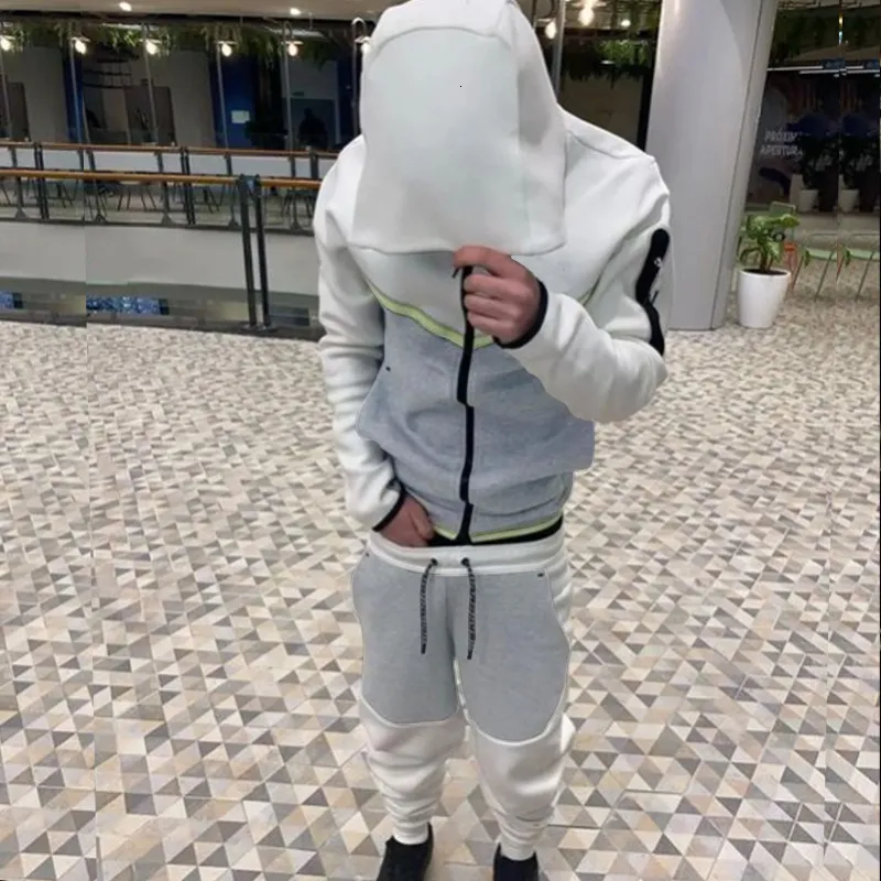 Tracuits Anzug Hoodie Mode Casual Sport Reißverschluss Jacke Hose Anzughose Männer Neu in Herren-Sets 230922_voghion.com
