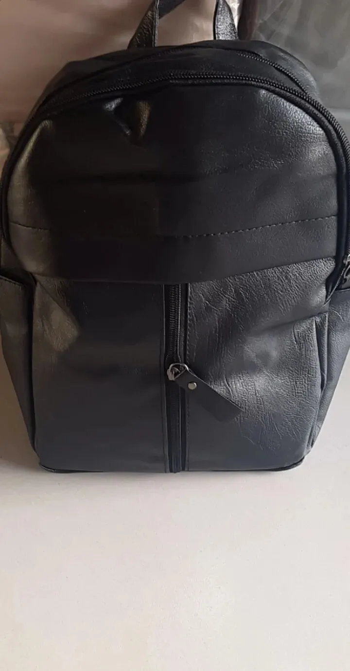 Large Capacity Women's Leather Backpack Vintage Travel School Bag_voghion.com