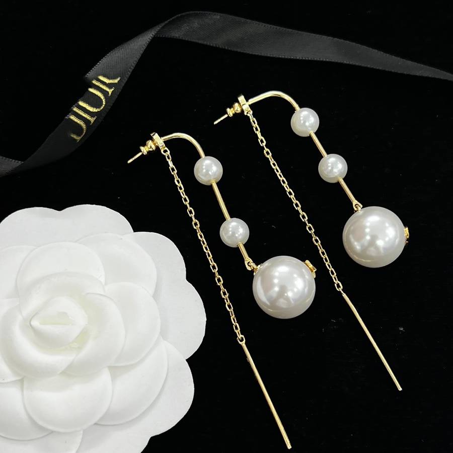 Luxury Brand Ladies Pearl Earrings Luxury Jewelry Designer Customized Exquisite Earrings