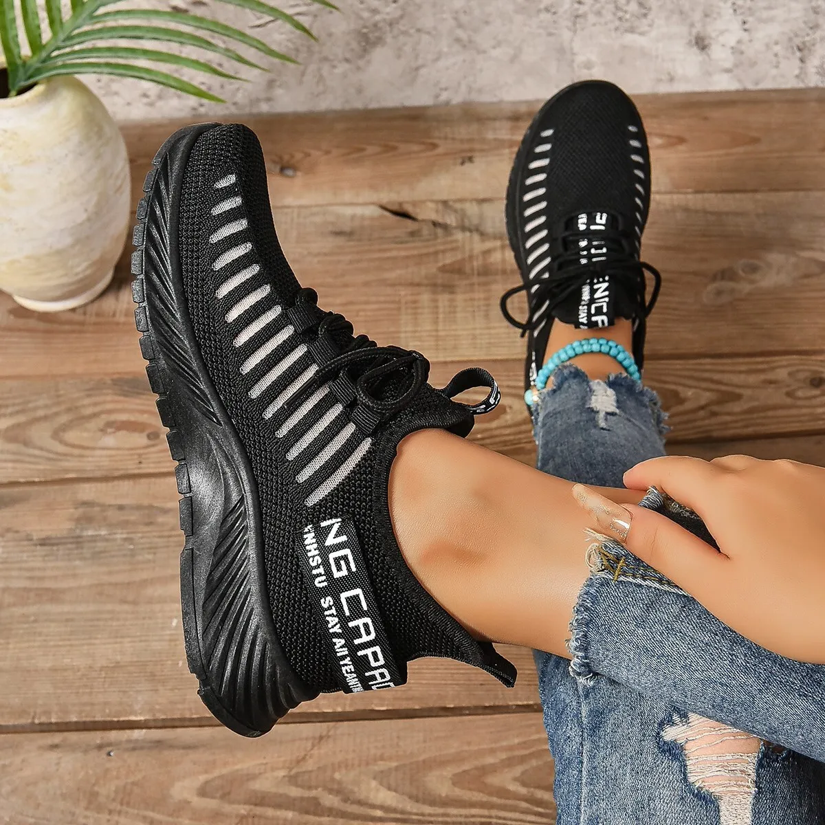 Scarpe da corsa basse comode ed eleganti per le donne - Disponibili anche in taglie forti_voghion.com