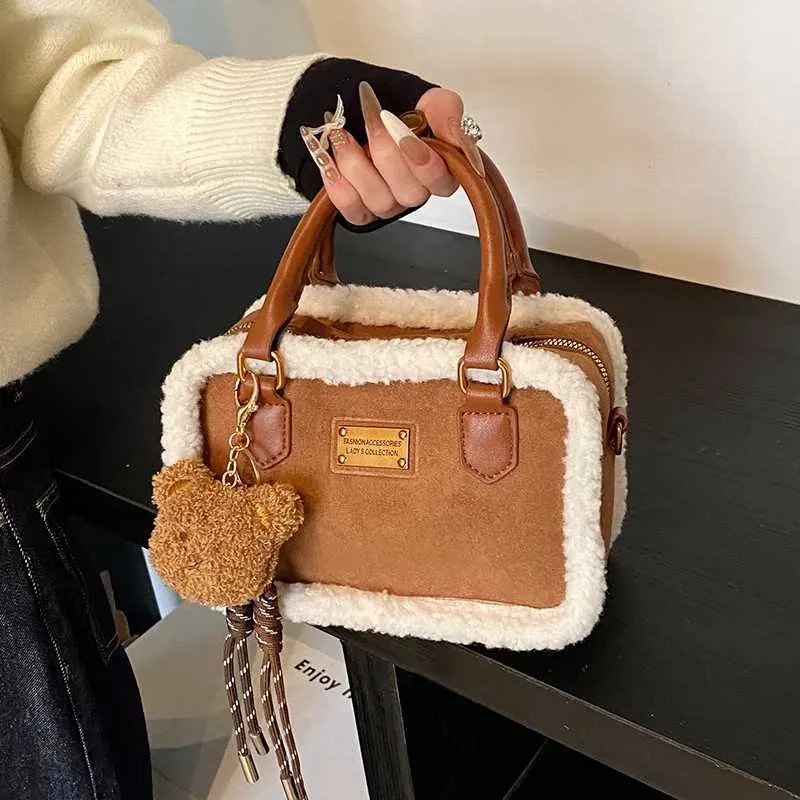 2024 Winter Lamb Woolen Womens Designer Plush Handbag Fashion Casual Shoulder Messenger Bag Female Square bolsasC241210_voghion.com