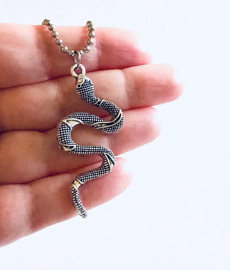 Collane Collana vintage con libellula, farfalla, elefante e serpente_voghion.com