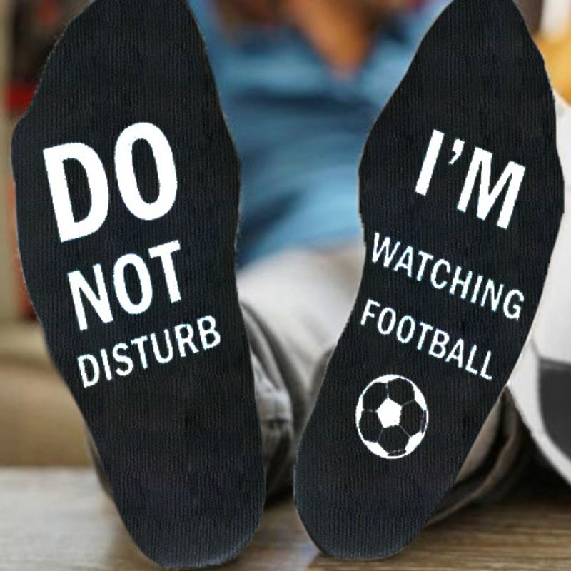 Unisex DO NOT DISTURB WATCHING FOOTBALL Neutrale Socken mit mittlerem Schlauch_voghion.com