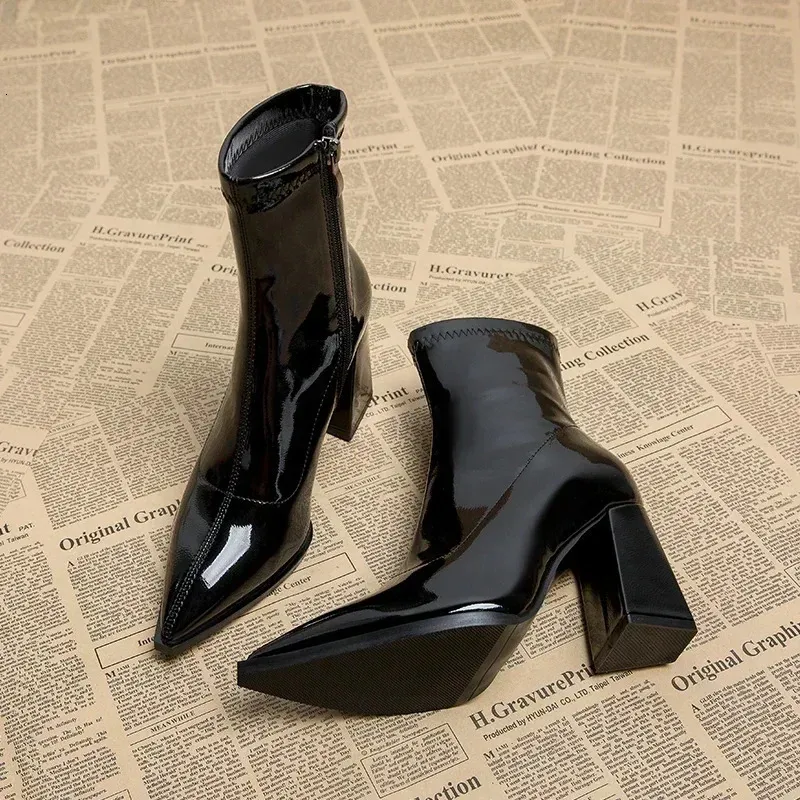 Selg Shoes Zipper Winter Donna Punta Aguzza Solid Plus Veet Caldo Corto Alto UK Stivali 241122_voghion.com