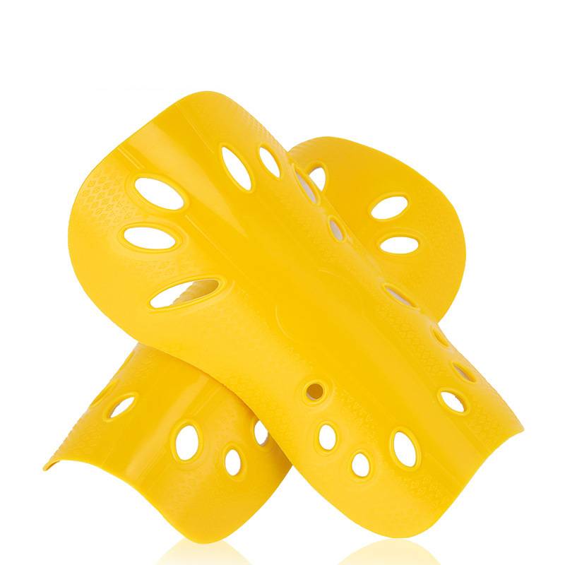 Sapwolf Football Shin Guards For Kids & Adults – Lightweight Resin Protective Gear For Soccer, Basketball, Volleyball & More_desvips.com