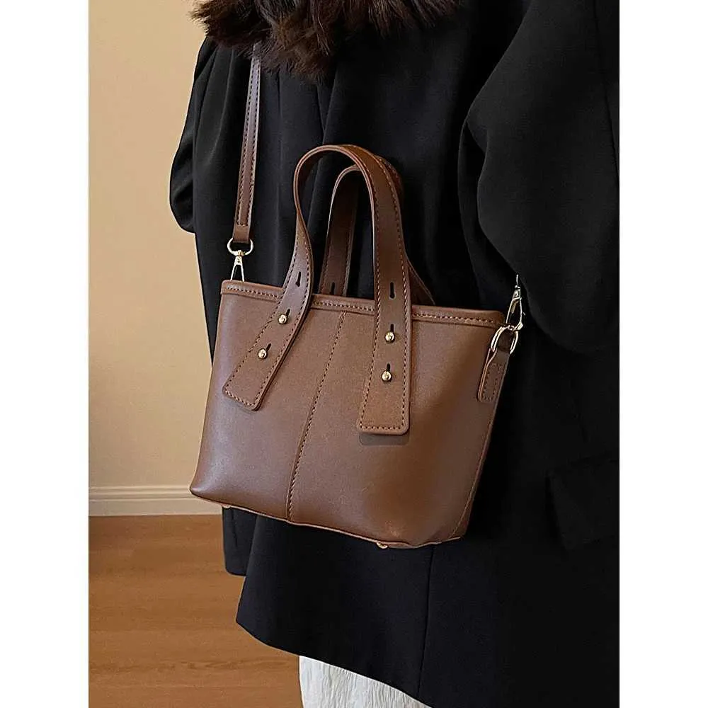 Retro Women Pu Leather Bucket Solid Soft Large Capacity Female Crossbody Bag All-match Lady Commute Messenger Shoulder_voghion.com