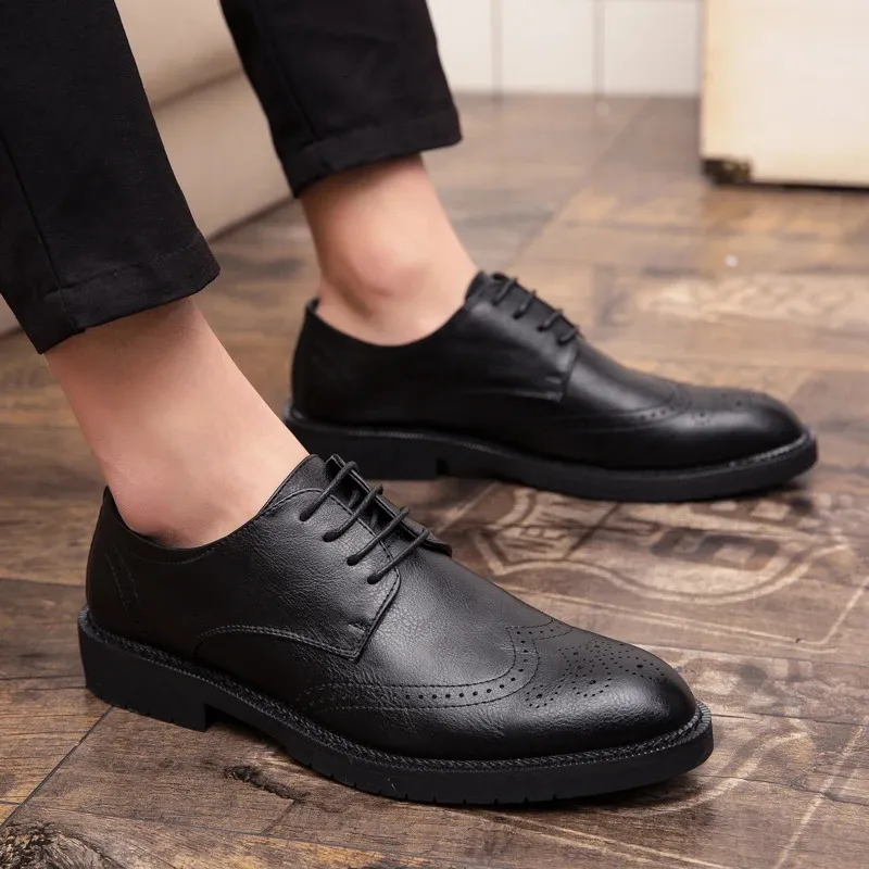 Plus Size 38-47 Brogue Fashion Oxford Dress Shoes Male Well-dressed Gentleman Handcrafted Footwear For Modern Men_voghion.com