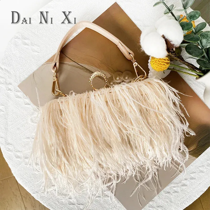 Mode Strauß Fuax Pelz Feder Brieftasche Clutch Tasche Damen Dia Knuckle Ringe Dinner Party Hochzeit Geldbörse Chic 240919_voghion.com