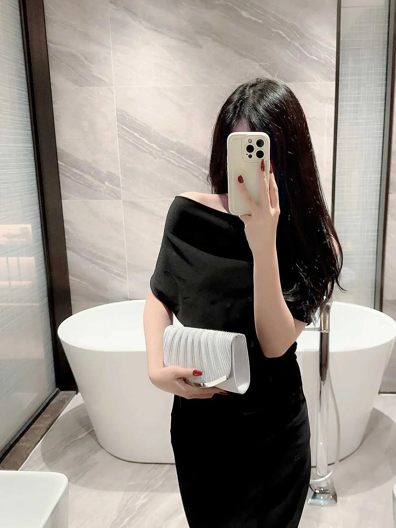 Womens fashion pleated design clutch evening metal strip decoration party dance ball wedding gift bag Y241019_voghion.com