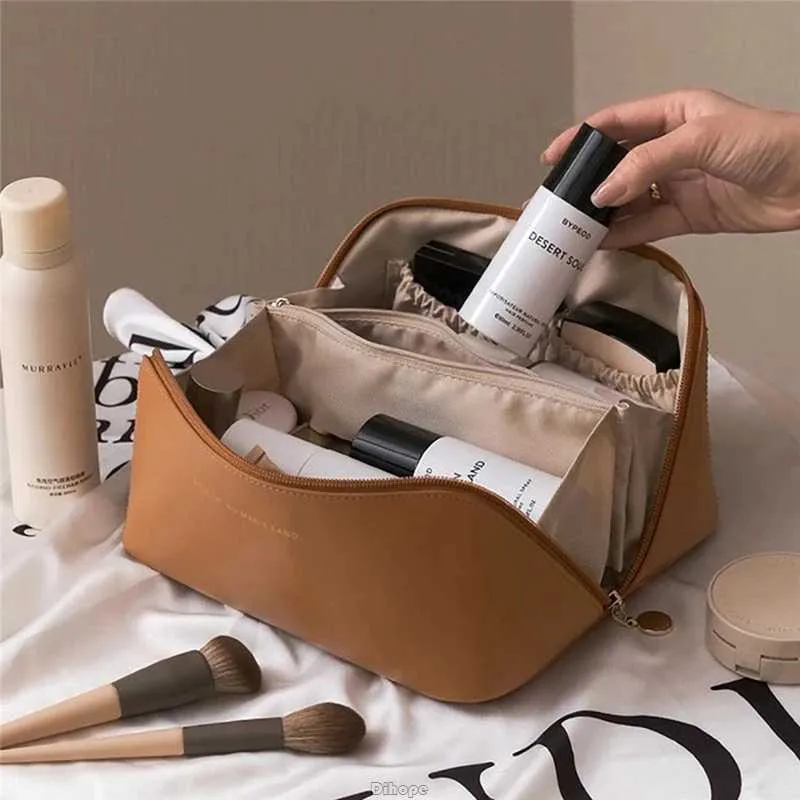 Large capacity travel portable leather makeup womens waterproof bathroom wash bag multifunctional toilet kit Y241023_voghion.com