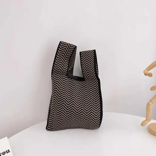 Niche Design Knitted Autumn/Winter Mini Knot with Geely Pattern Reusable Grocery Bag Lightweight Handbag Y241106_voghion.com