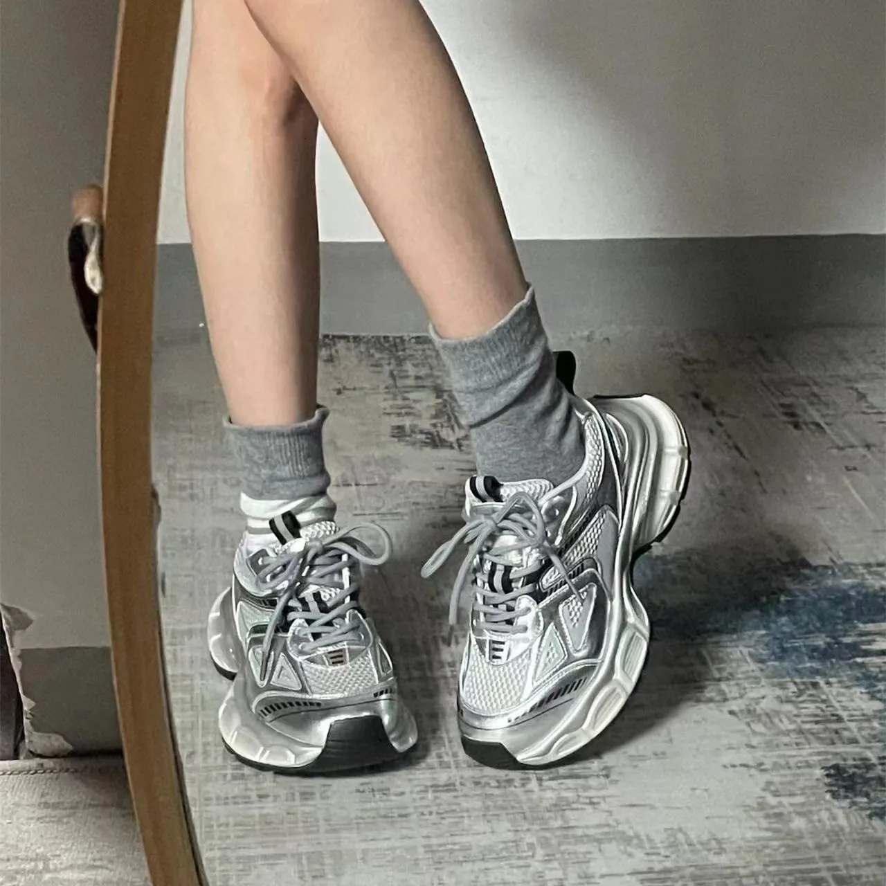 Dickbesohlte Dad 2023 Neue Herbst-Damenschuhe zeigen kleine Fußhöhe, Laufen, Freizeitsport_voghion.com