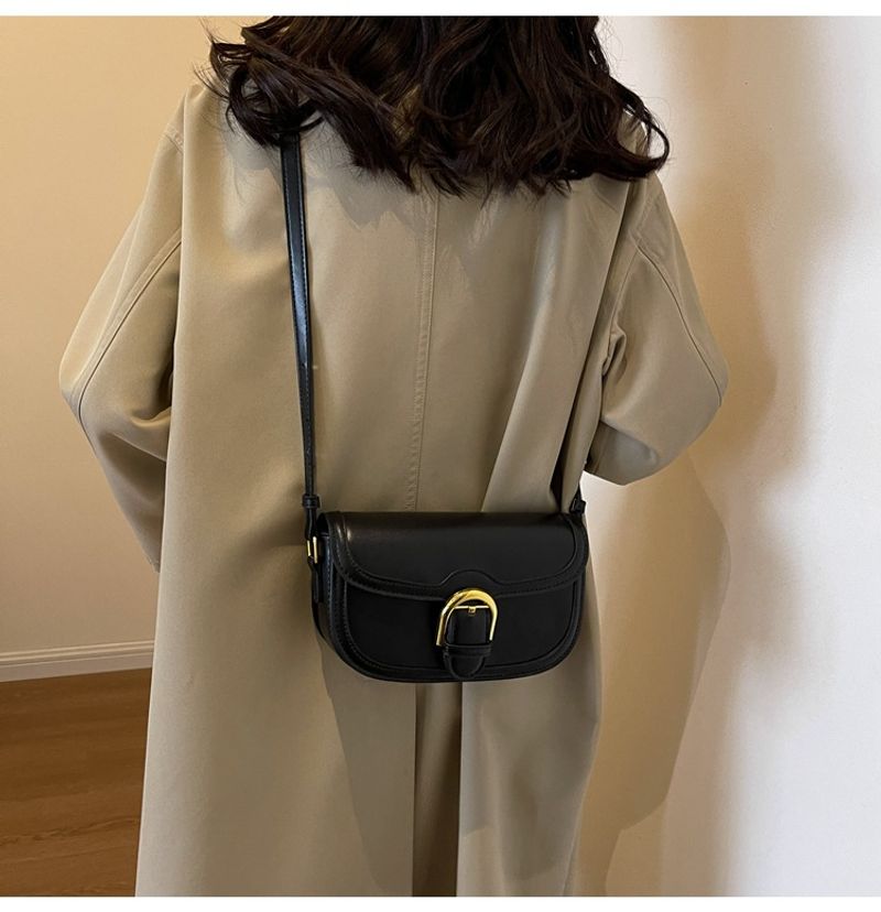 2024 Neue High-End-Modetasche Retro-Stil, vielseitige Satteltasche den Pendeerkehr für Damen, trendige, lässige_voghion.com