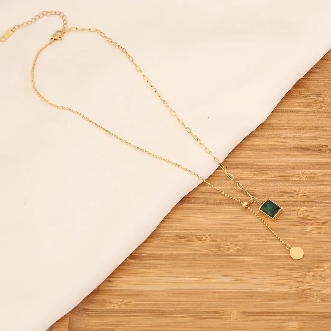 Anhänger Halsketten 2023 Modeschmuck Smaragd Halskette Perle Perlen geschichtet Edelstahl für Frauen_voghion.com