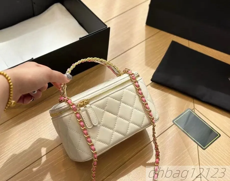 Color Weaving Hollow Letters Handle Women Designer Makeup Bag Lambskin Leather Metal Hardware Matelasse Chain Clutch_voghion.com