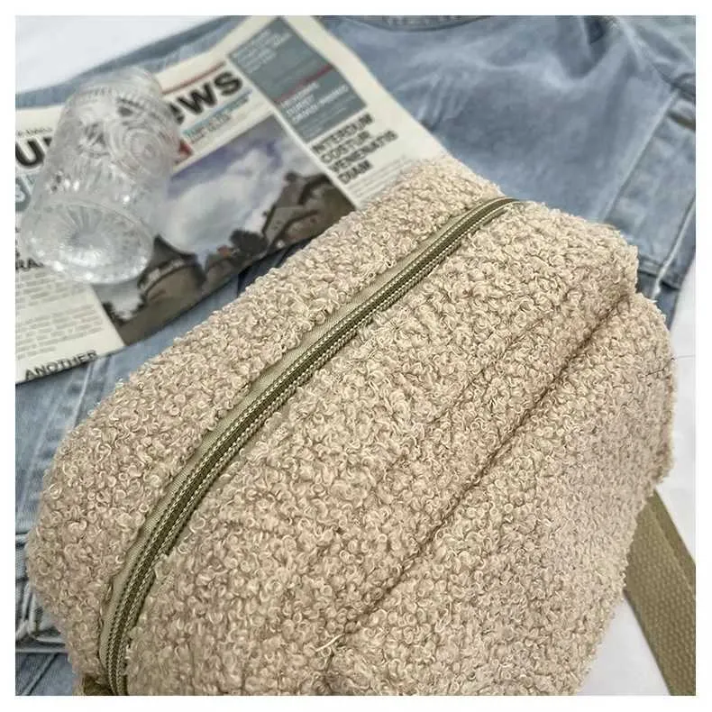 2023 Women Winter Shoulder Bag Lamb Wool Warm Soft Autumn Ins Square Cross-body Portable Casual Beige Khaki Girls Preppy_voghion.com