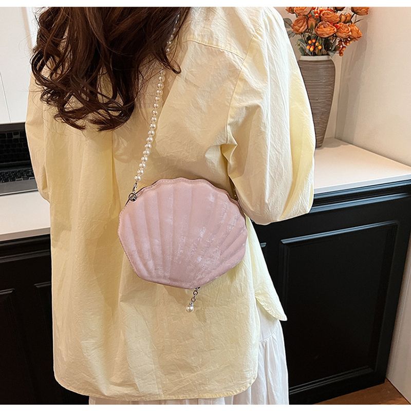 Einzigartige Nischentasche Damen 2024 Sommer neue Mode Perlen Umhängetasche ausländischer Stil einfache Muscheltasche_voghion.com