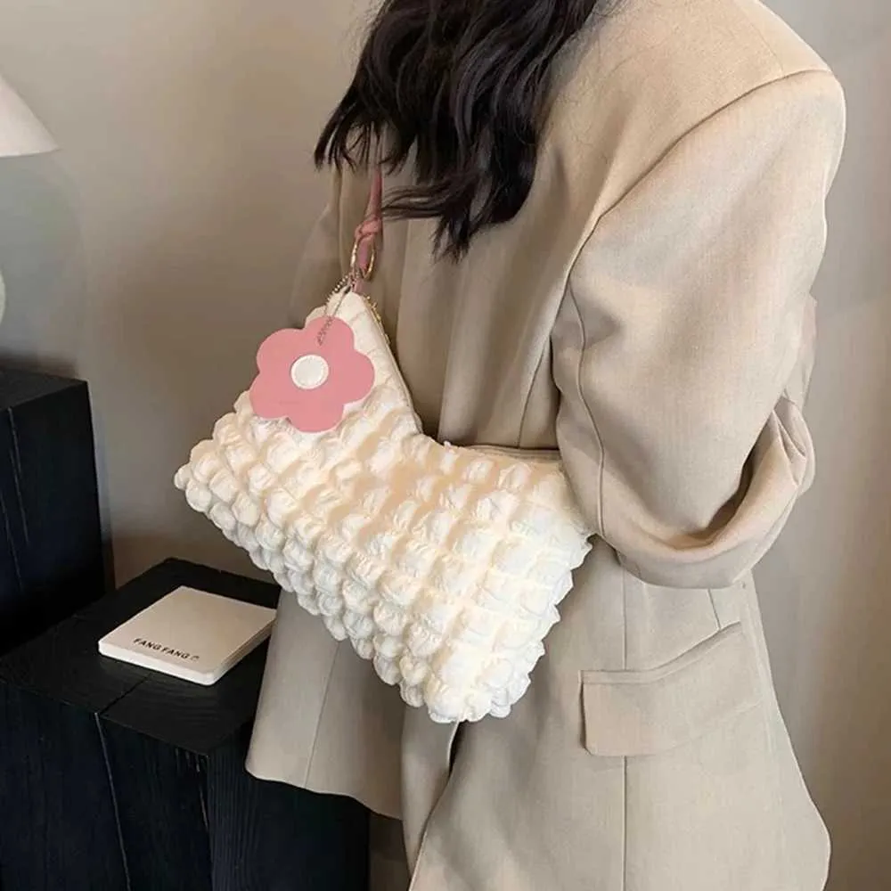 Sac à main coréen à bulles souples pour femmes, sac à bandoulière décontracté avec motif nuage pliable, portefeuille mignon Y241123_voghion.com