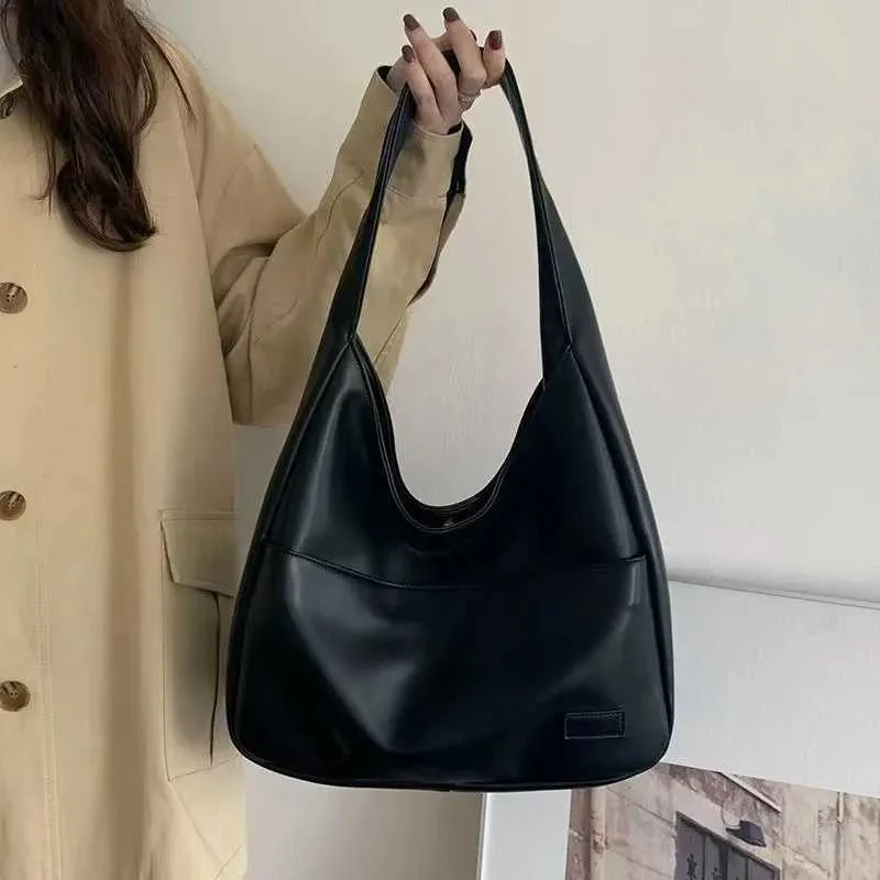 Large capacity new black leather simple casual womens handbag sturdy and durable shoulder bag Y241025_voghion.com
