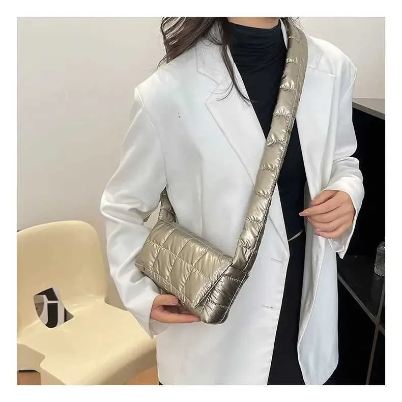 Moda trapuntata invernale leggera calda imbottita in cotone scozzese a tracolla da donna sotto le ascelle borse gonfie borse a mano C241211_voghion.com