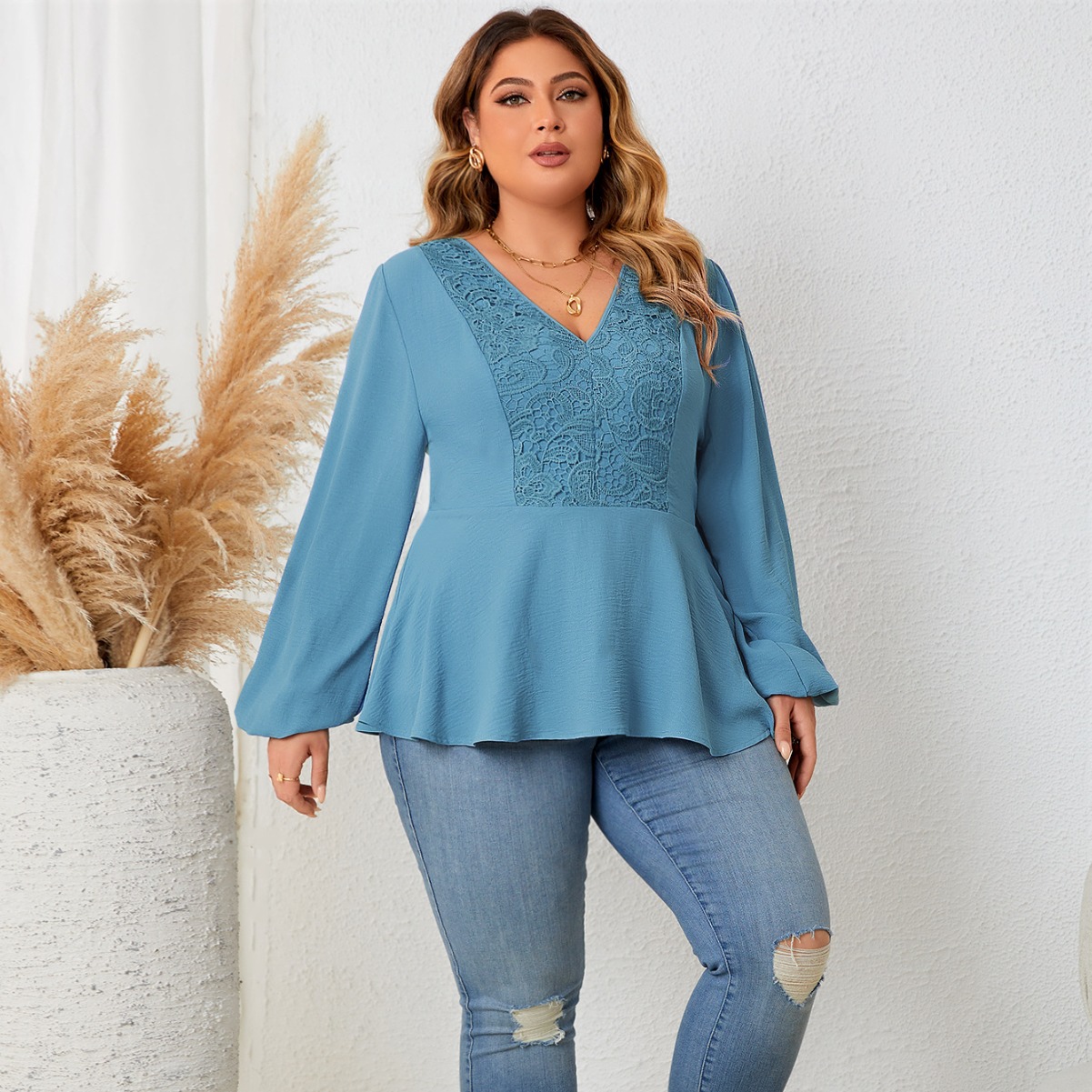 loose plus size tops women's long-sleeved V-neck shirt large size lace shirt women_voghion.com