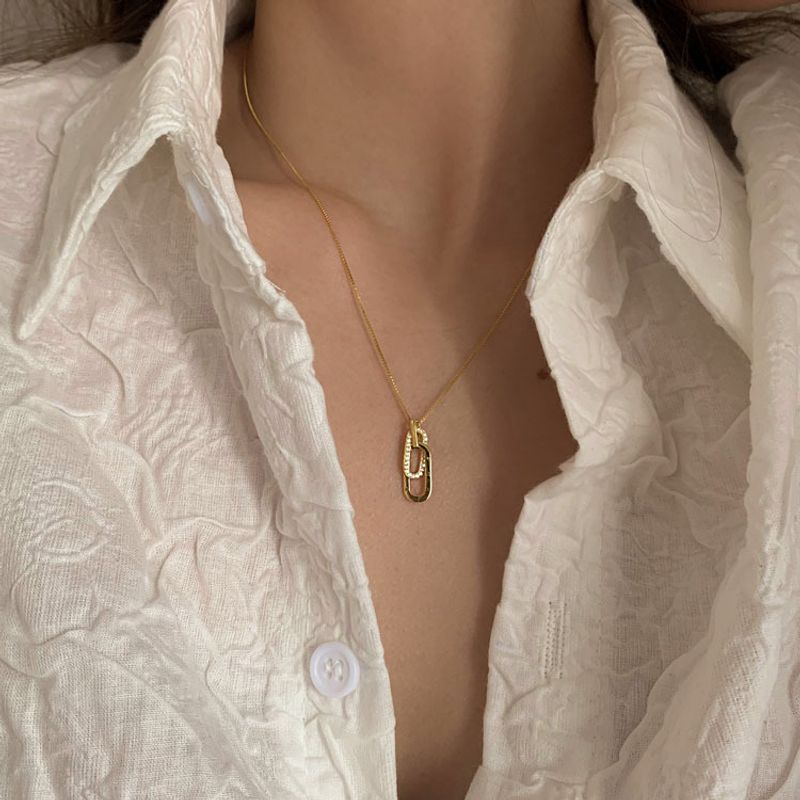 Collana con lettera intrecciata placcata in argento S, design di nicchia, catena per clavicola femminile, temperamento avanzato_voghion.com